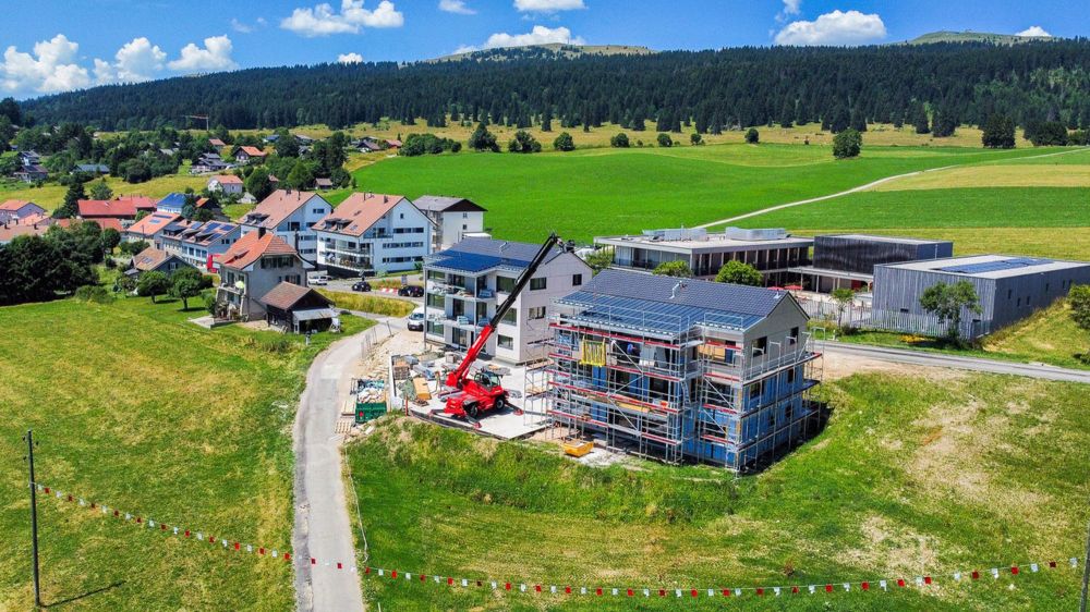 Neue 5.5-Zimmer-Wohnung im Erdgeschoss mit 1 Terrasse und 2 Gärten - Bild 11