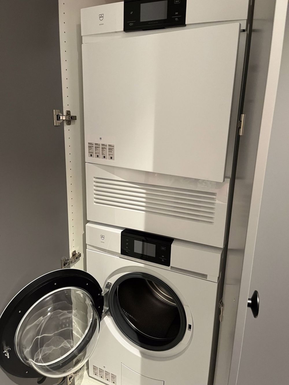 Helle 4.5-Zimmerwohnung an sehr zentraler Lage - Waschmaschine und Tumbler