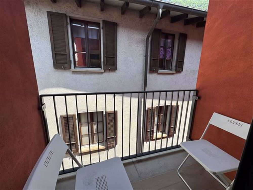Pazzallo: 2.5-Zimmer-Wohnung - Balcone