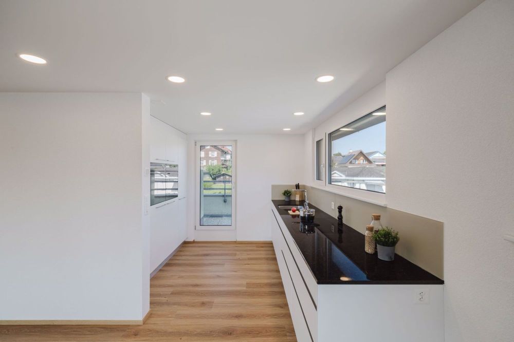 Totalsanierte 3½-Zimmer-Attikawohnung mit riesiger Terrasse - Bild 1