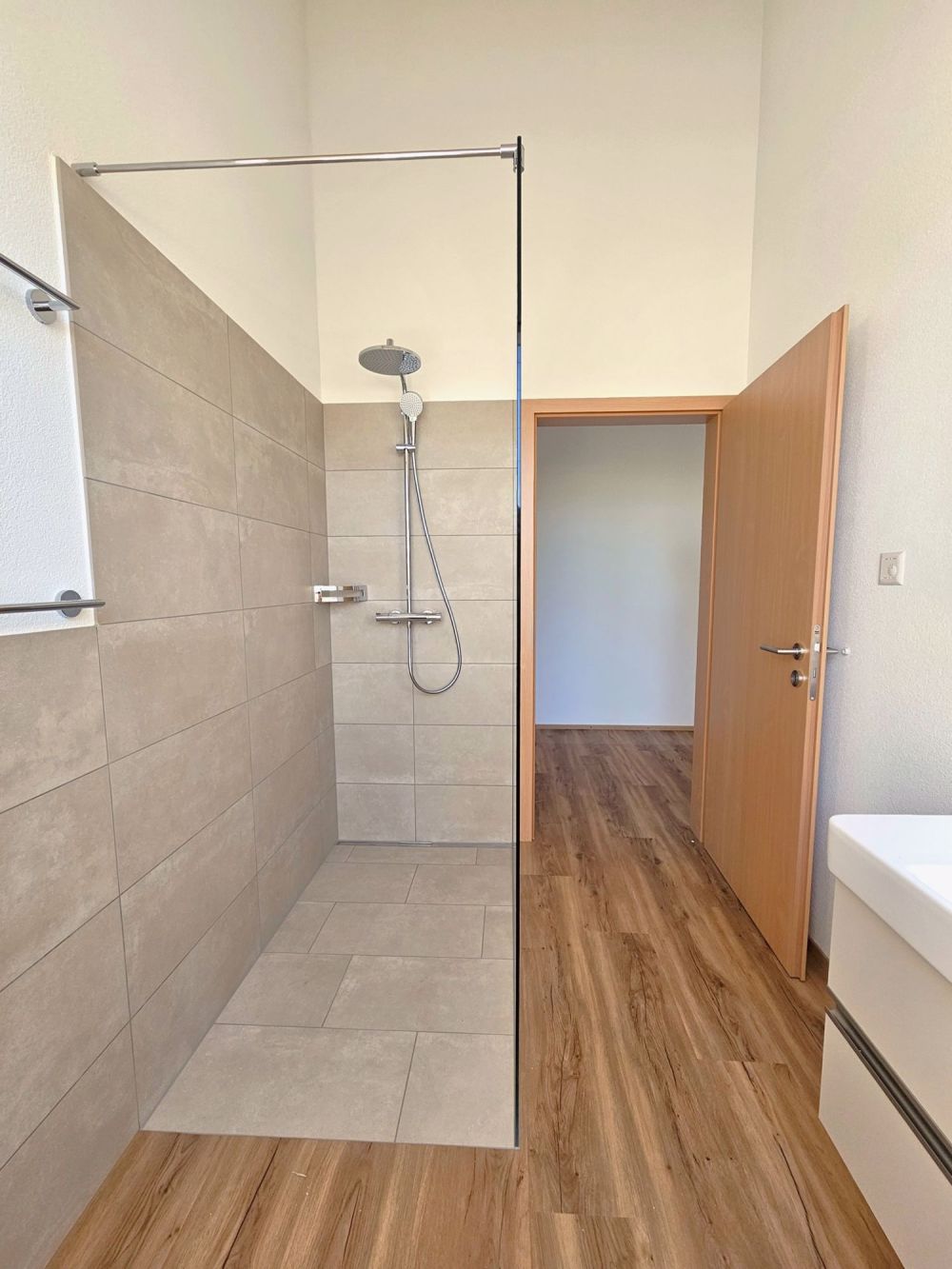 ERSTVERMIETUNG: 5.5-Zimmer-Dachwohnung in Schübelbach SZ - Bild 11