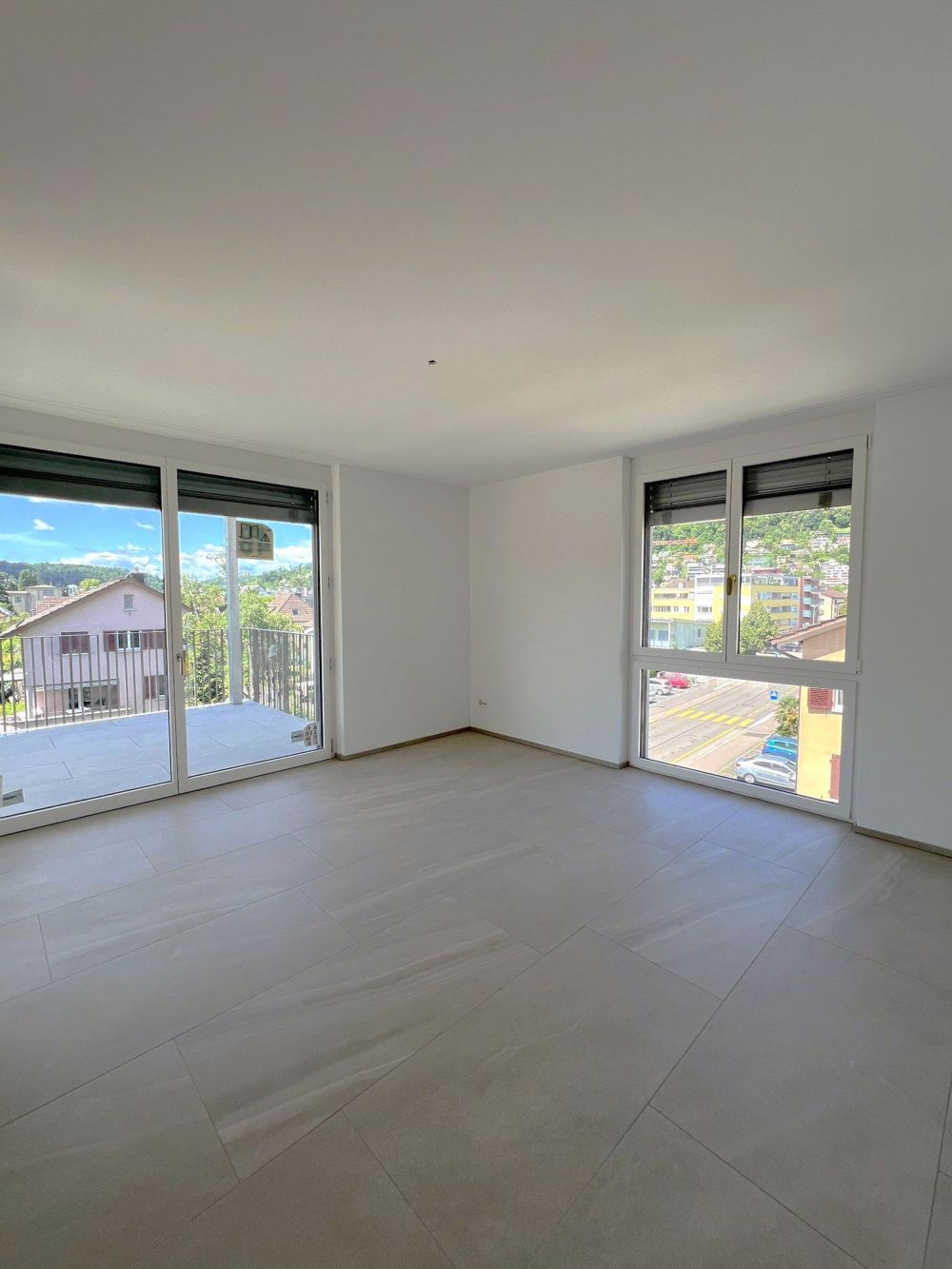 Moderne Wohnung mit grossen Balkonen an zentraler Lage - Bild 3