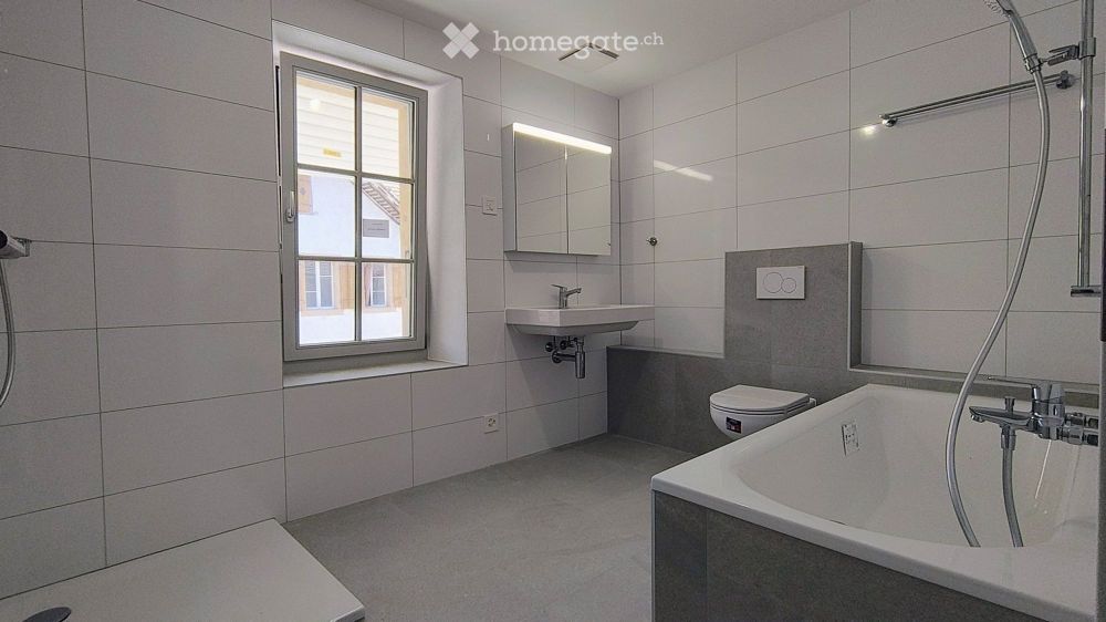 NEU & SELTEN auf dem Markt - Exklusives 5.5-Zimmer-Apartment mit separatem Eingang und privater Eingangstür - Bild 3