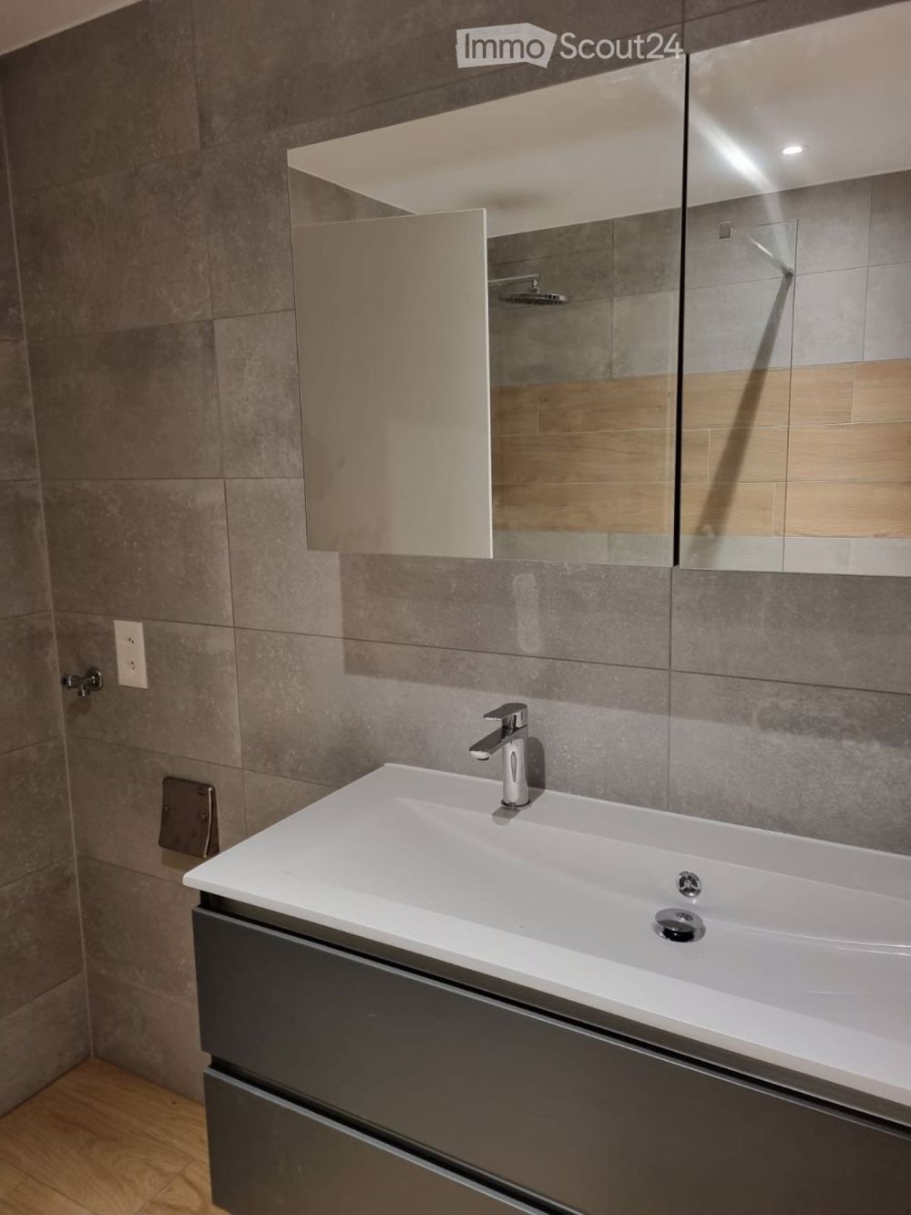 ERSTKLASSIG NEU - 5.5 ZIMMER IN VILLA IN SAVIGNY (VD) - Bild 7