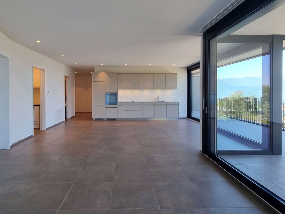 Terrassenwohnung an Top Panorama Lage mit unverbaubarer Berg- und Seesicht - Bild 2