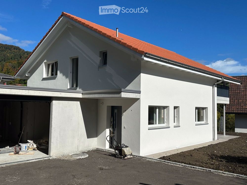 Moderne 5.5-Zimmer-Neubau-Einfamilienhaus mit Bergblick in Muemliswil - Bild 1
