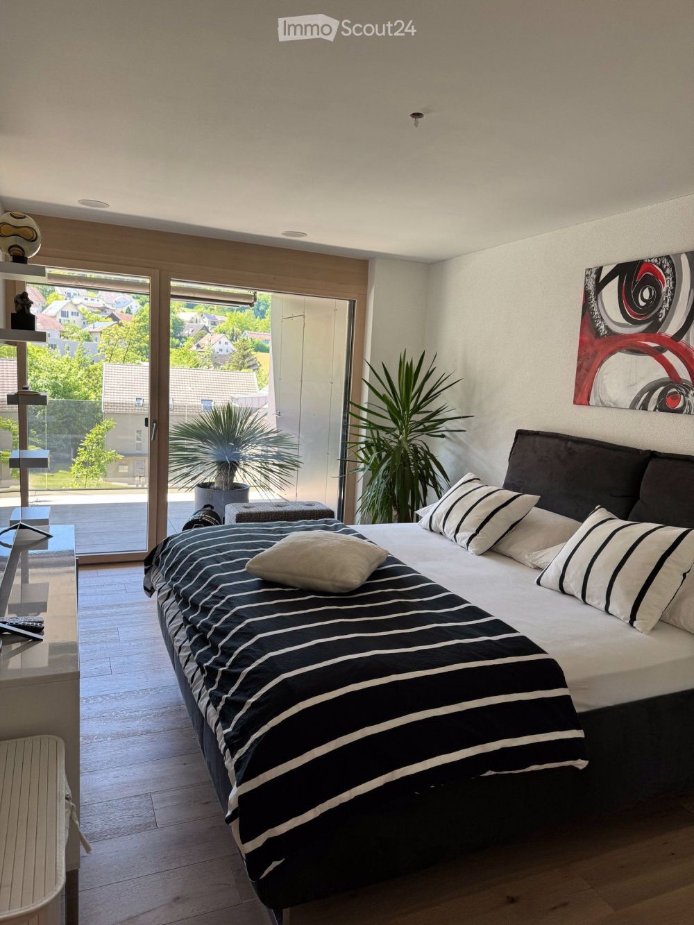 Moderne 3.5-Zimmer-Wohnung mit Terrasse in Zeiningen - Bild 3