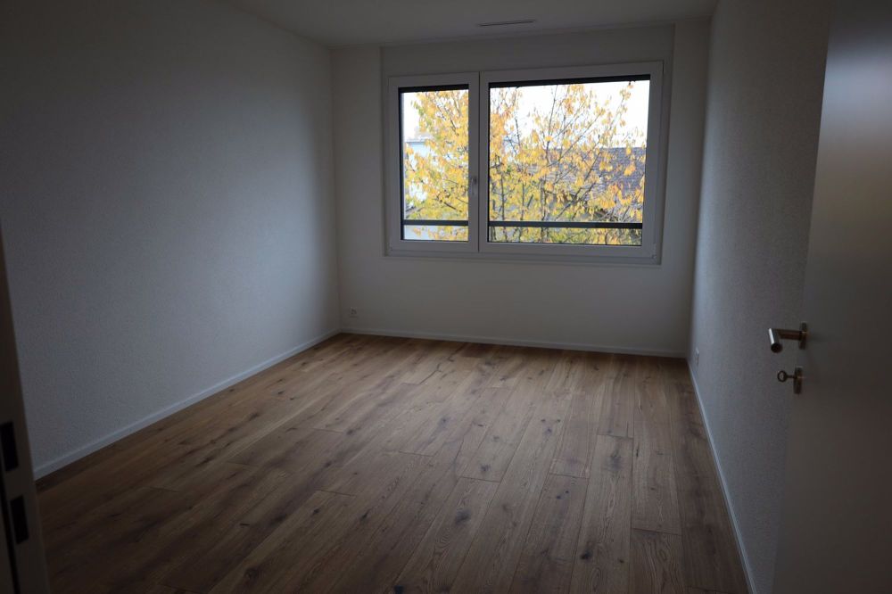 ERSTVERMIETUNG - 3.5-Zimmerwohnung mit Loggia - Bild 4