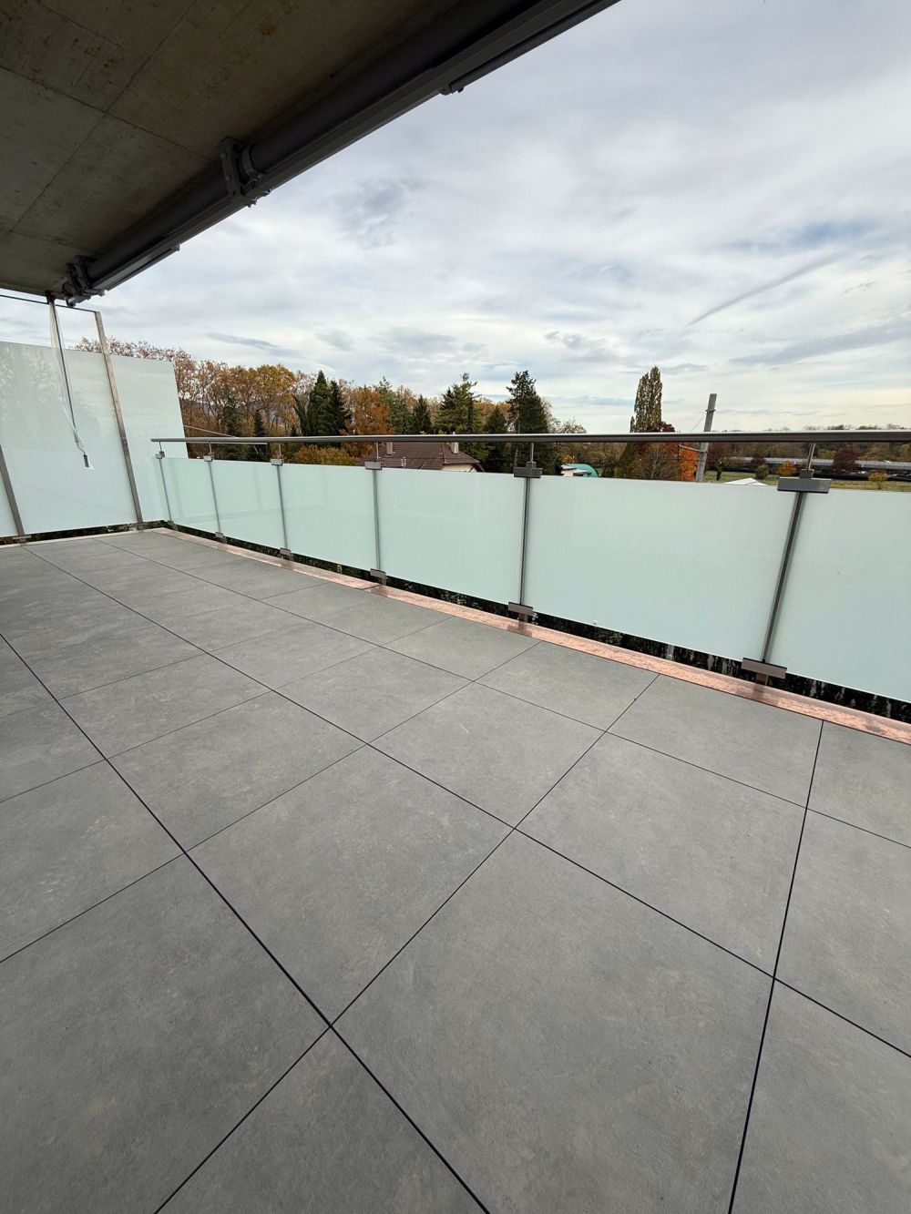 Neubau! Prächtige 4,5-Zimmer-Wohnungen mit Terrasse in Milvignes - Bild 13