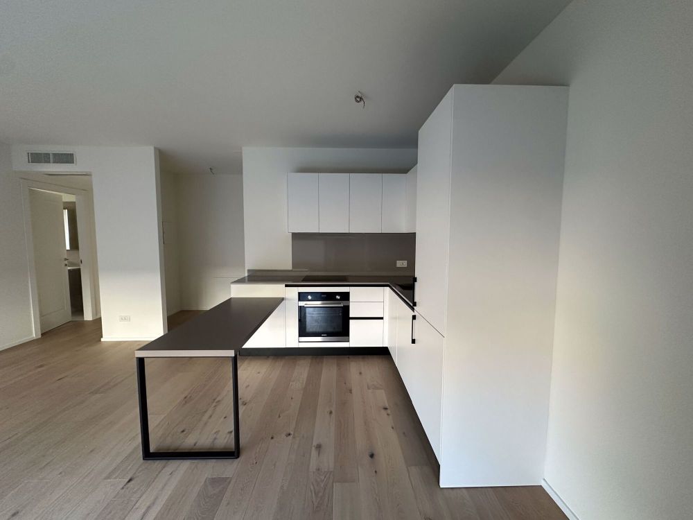 Prima Locazione - Appartamento con Giardino Privato in Ottima Posizione - Bild 1
