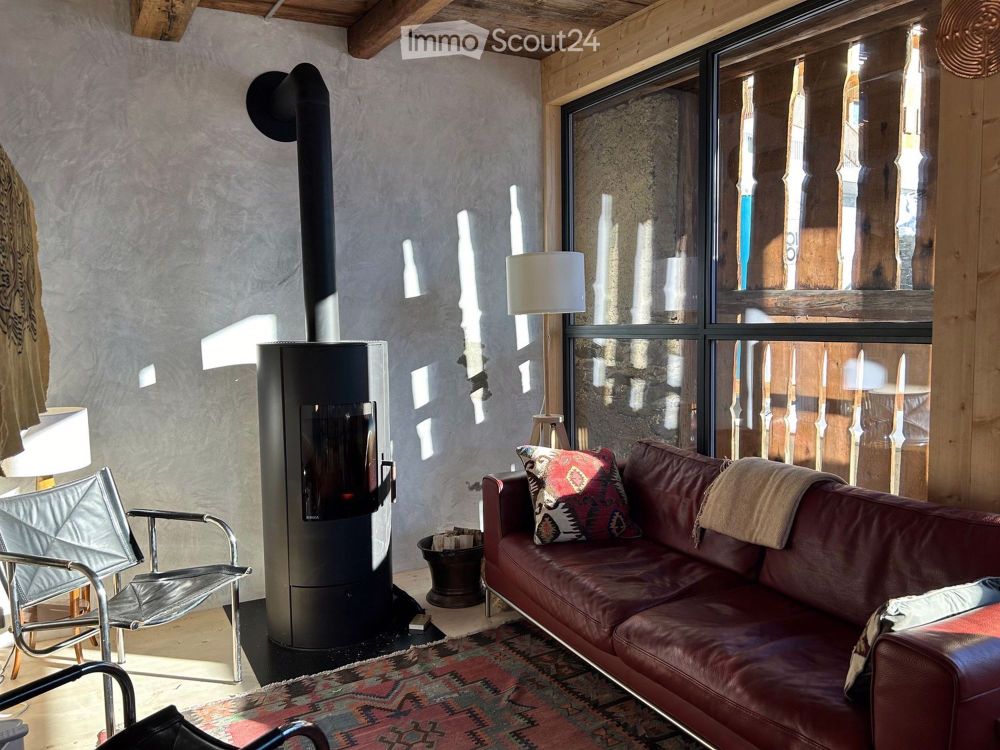Charmantes 3.5-Zimmer möbiliertes Einfamilienhaus - Bild 2