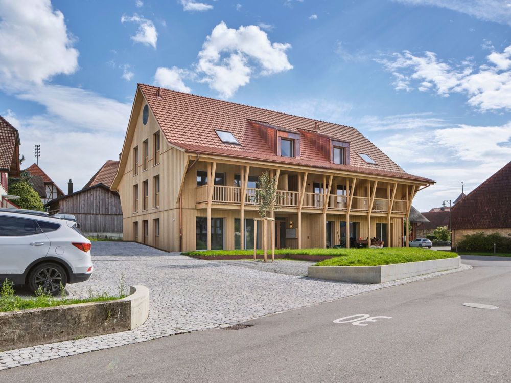 Neubauwohnung im neu erstellten Holzhaus im Herzen des Berner Seelandes - Bild 1