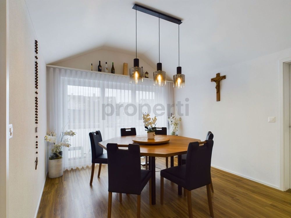 Grosszügige 4.5-Zimmerwohnung mit Charme & Säntisblick - Image 2