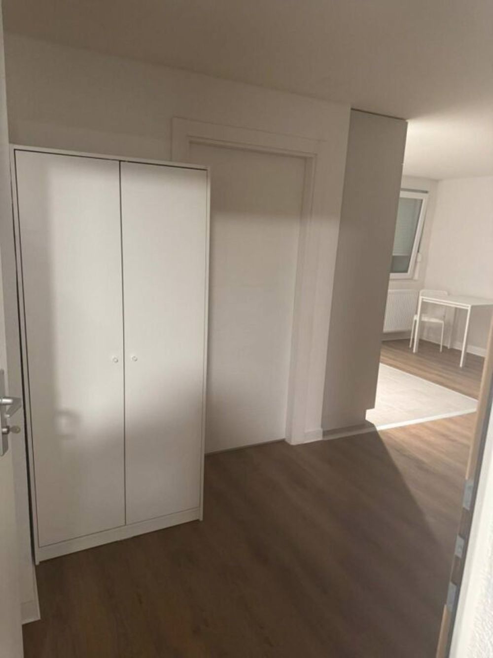 Moderne 2-Zimmer-Wohnung - komplett renoviert und jetzt möbliert - Bild 7