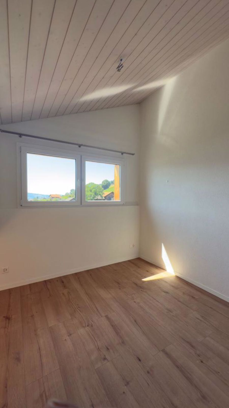 Exklusive 5-Zimmerwohnung – Erstbezug, mit einzigartiger Berg- und Seesicht in Aeschlen ob Gunten - Bild 11