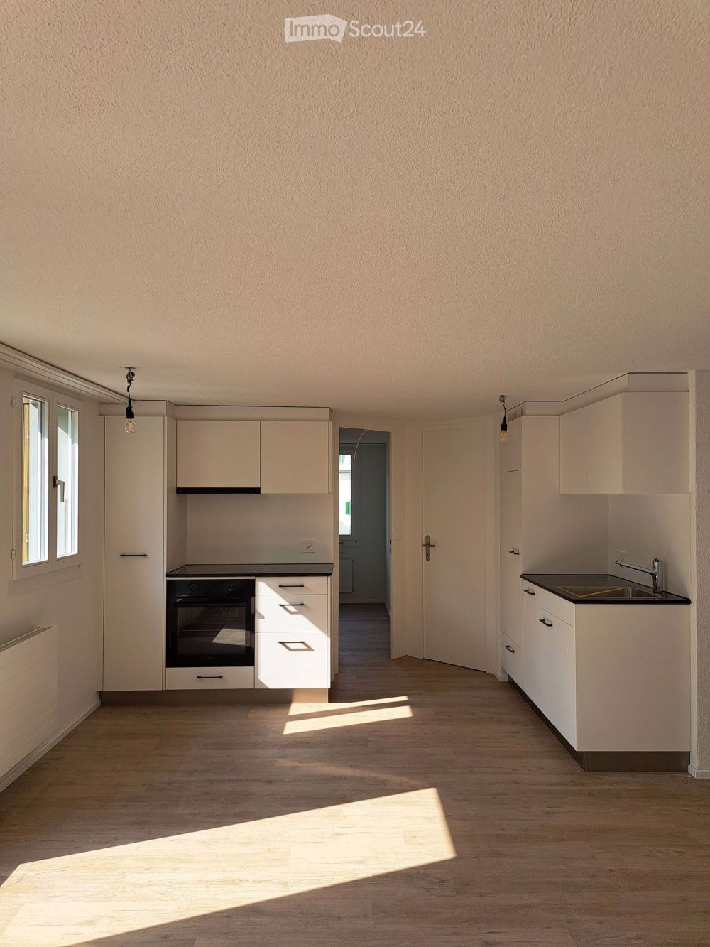 Charmante 5.5-Zimmer-Wohnung in ruhiger Lage von Einsiedeln - Bild 1