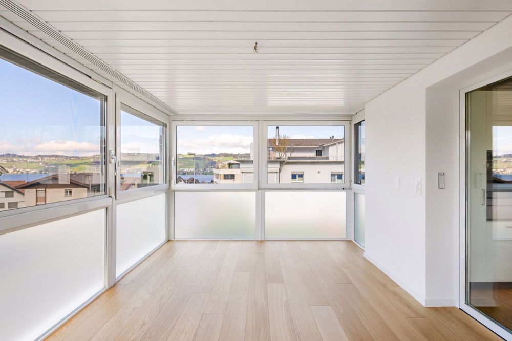 Exklusiver Neubau mit Seeblick auf 2 Etagen - 10 Web_Attika Wohnung, Oberhus- Strasse 4, Greppen_31_klein