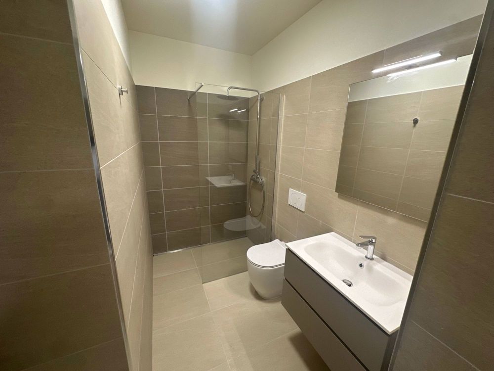 Modernes möbliertes 2.5-Zimmer-Apartment in Chiasso - Bild 4