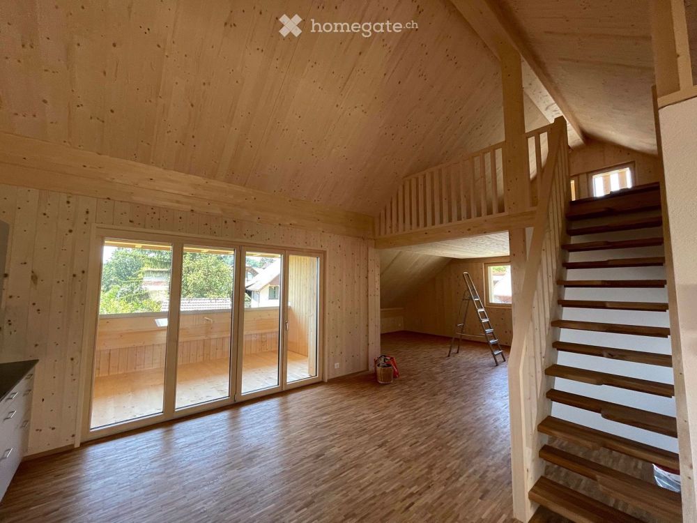 Sehr schöne 3.5-Zimmer Dachwohnung (2.5 + Galerie) in Massivholzbauweise - Bild 3