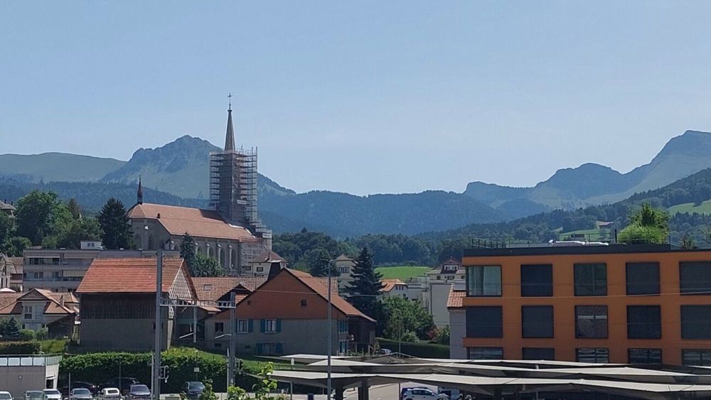 Attika mit Panoramaterrasse und 2 Suiten im Neubau - Bild 11