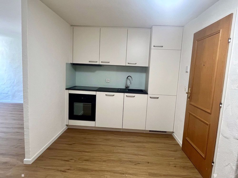 Neu sanierte 2.5-Zimmerwohnung in der Bieler Altstadt - Bild 1