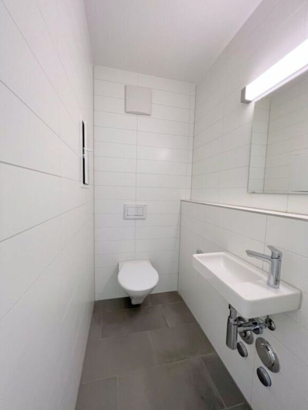 Erstbezug unserer neu sanierten 3.5 Zimmerattikawohnung! - WC