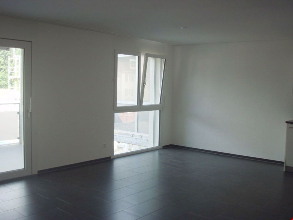 2.5 Zimmer im Erdgeschoss mit Sitzplatz - Bild 3