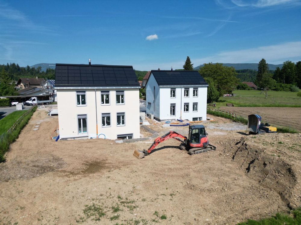 Einfamilienhaus im Grünen mit Einstellhalle und Gartenparzelle - Bild 5
