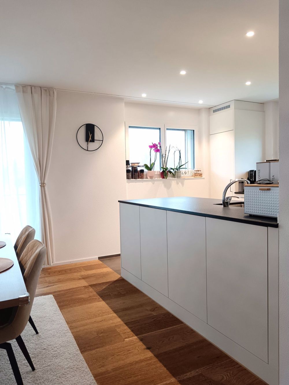 Wunderschöne 4.5-Zimmer-Wohnung mit Weitblick - Bild 6