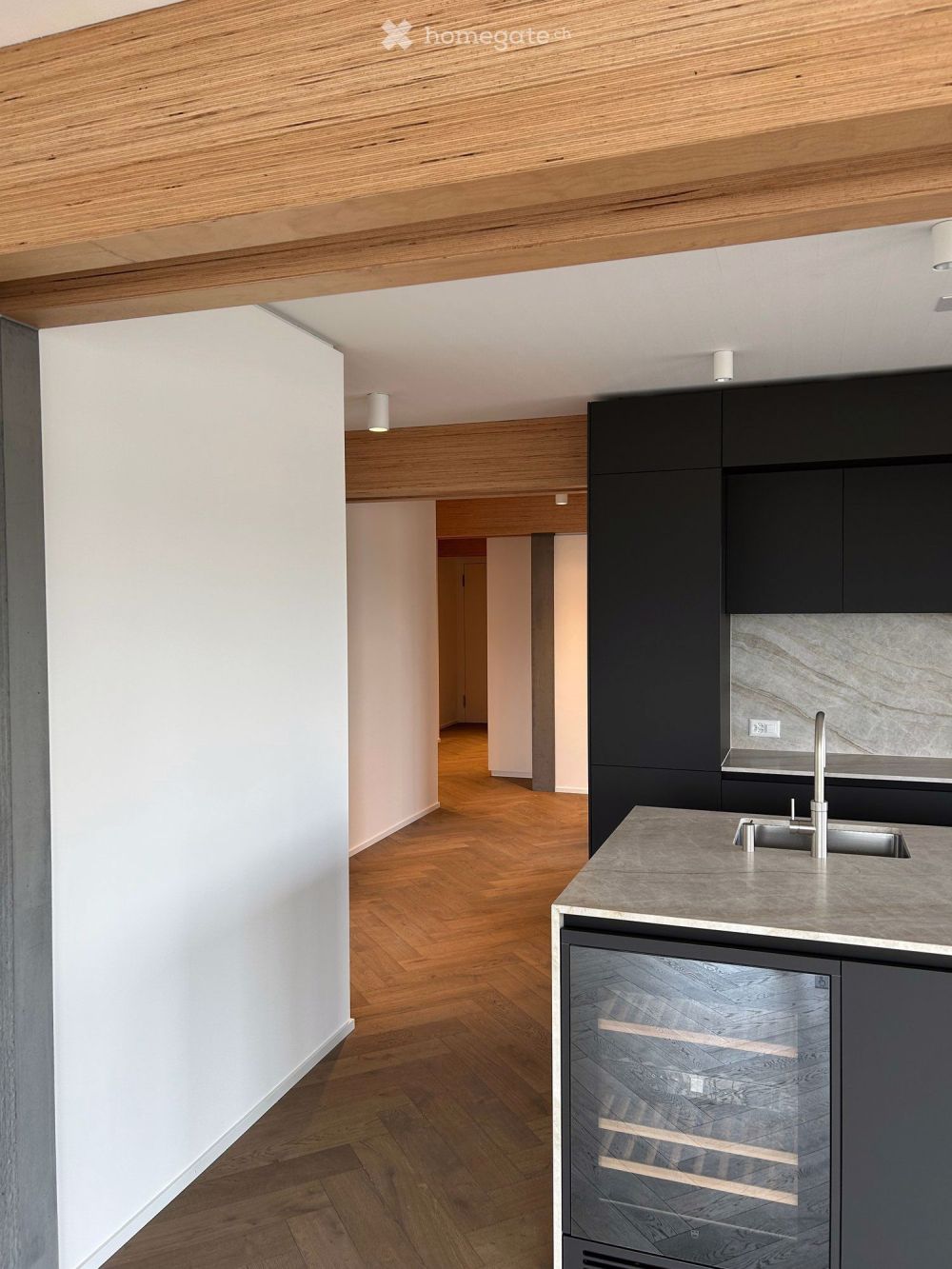 Erstvermietung einer 3.5-Zimmer-Wohnung im 9. OG mit See- und Bergblick - Bild 1