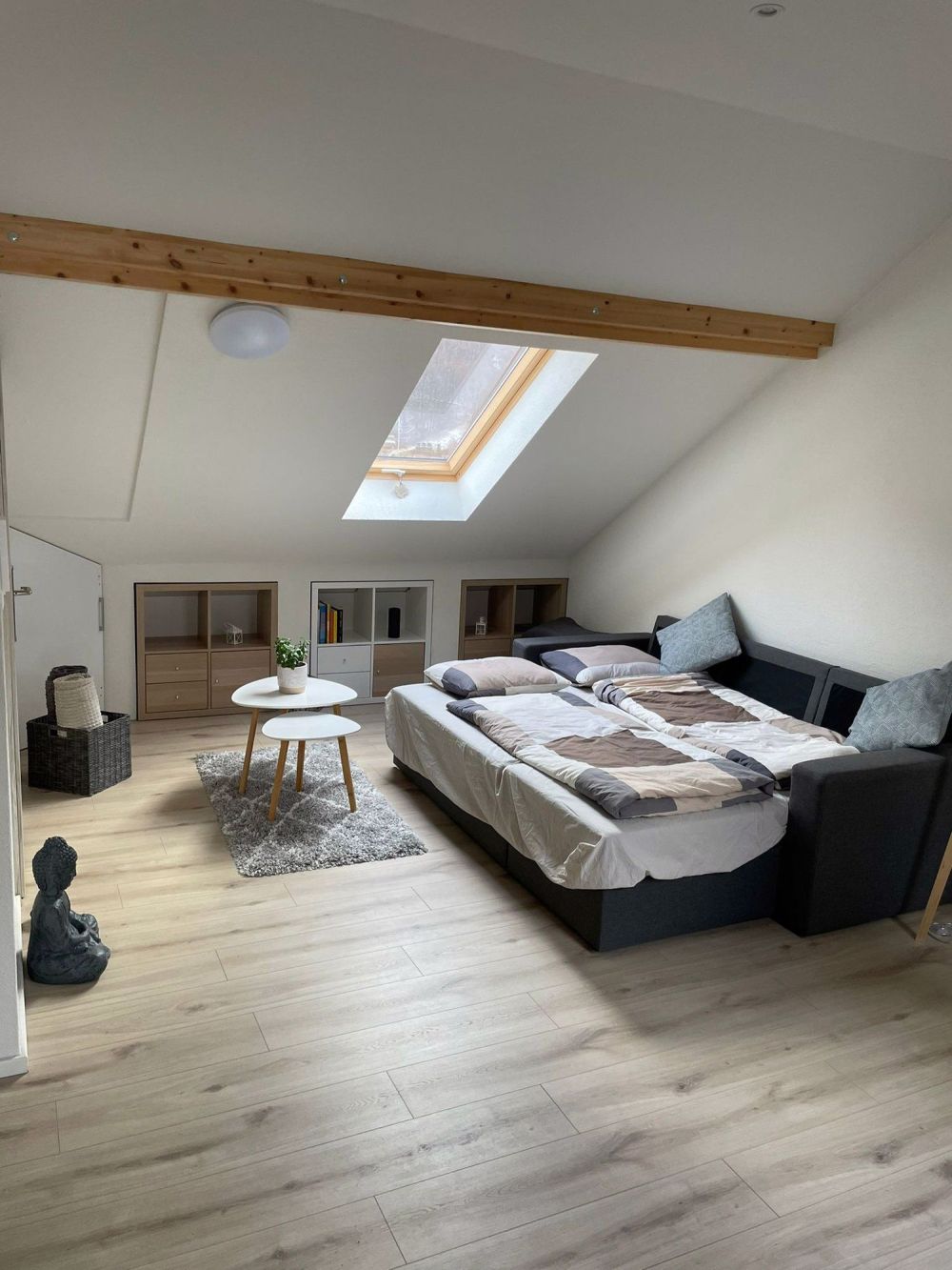 Neu renovierte 1.5 Zimmer Dachwohnung - Bild 1