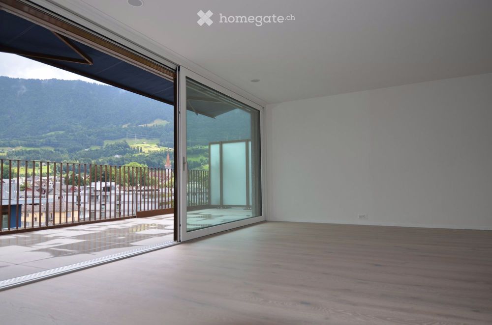 Moderne 3.5-Zimmer-Dachwohnung mit Panoramablick in Goldau - Bild 1