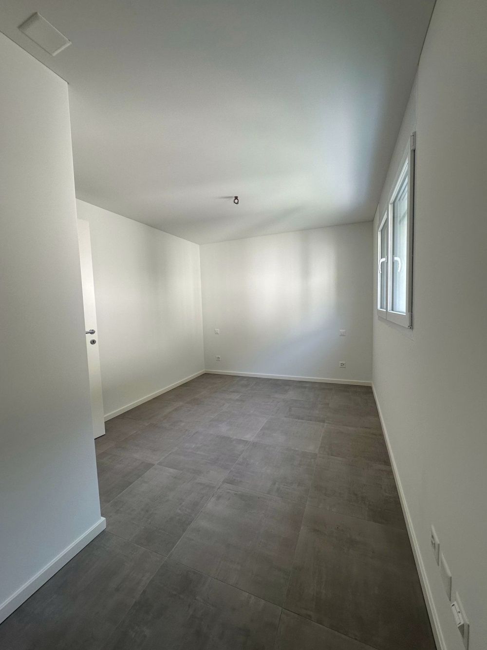 Appartamento 2.5 Camere con ampio Balcone - Bild 4