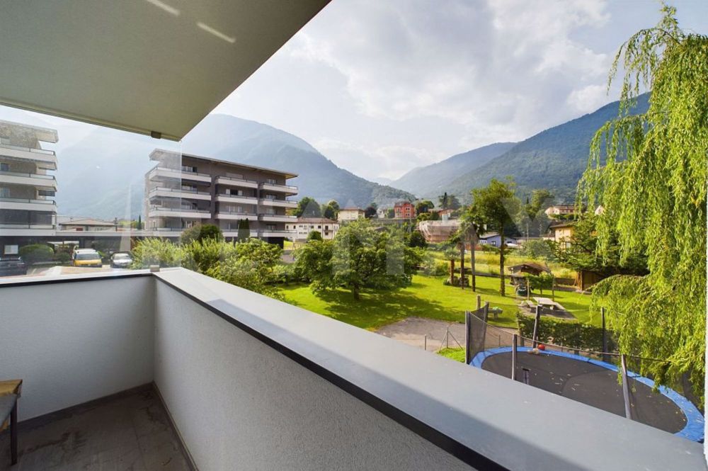 Apartment for sale in Roveredo, Switzerland - Bild 1