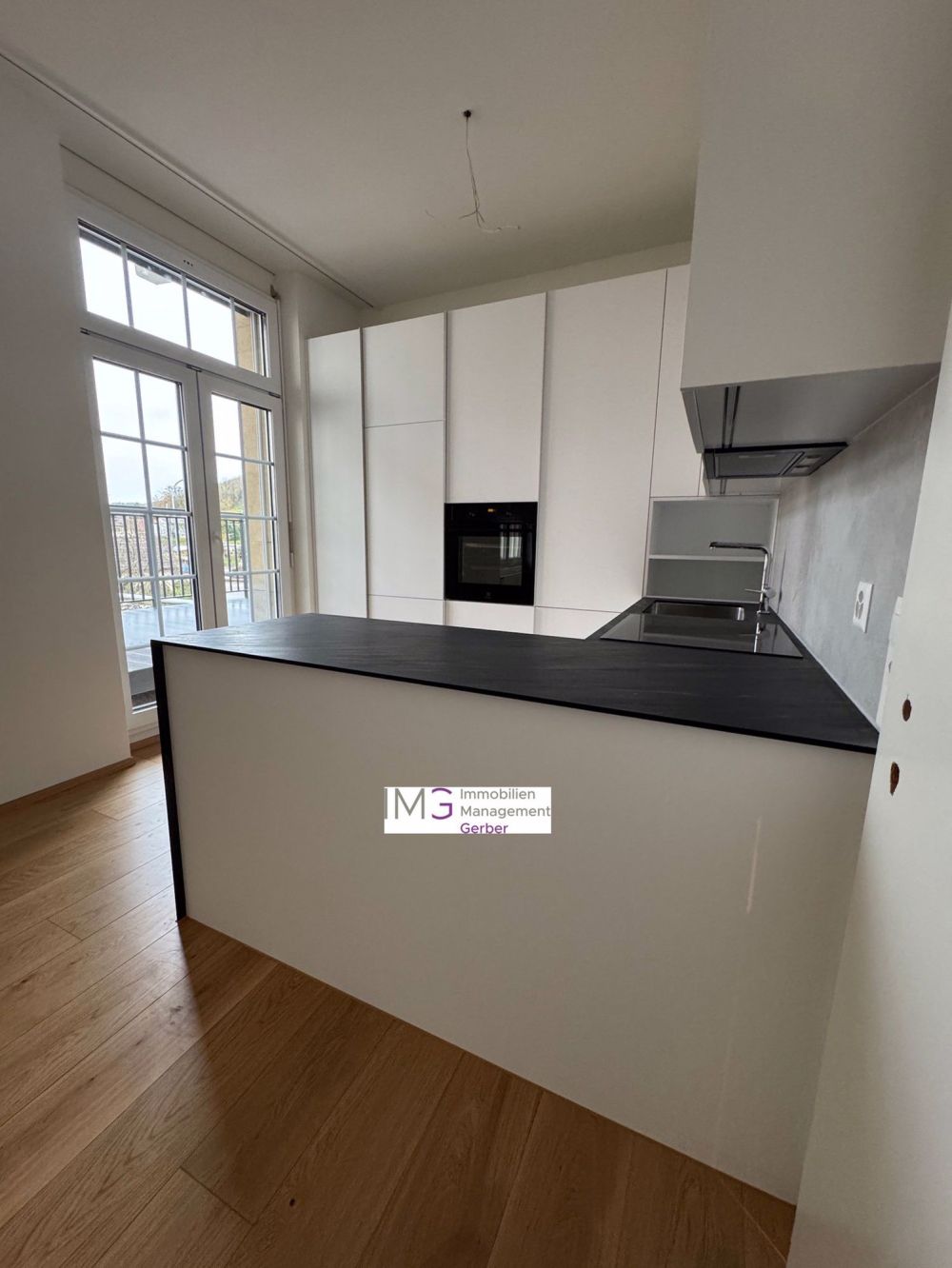 Charmante, totalsanierte 3.5-Zimmer-Wohnung in Laufenburg mit Balkon und Parkplatz - Bild 8