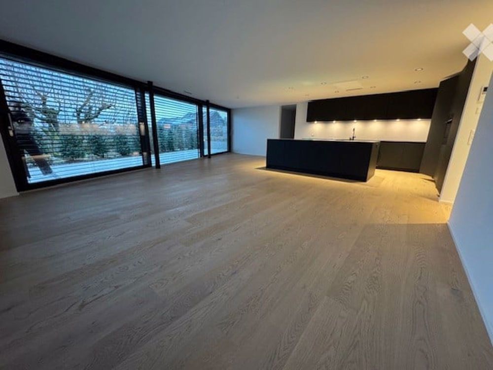 Neubau-Wohnung mit 172m2 Wohnfläche und zwei grossen Bastelräumen/Kellern - Bild 4