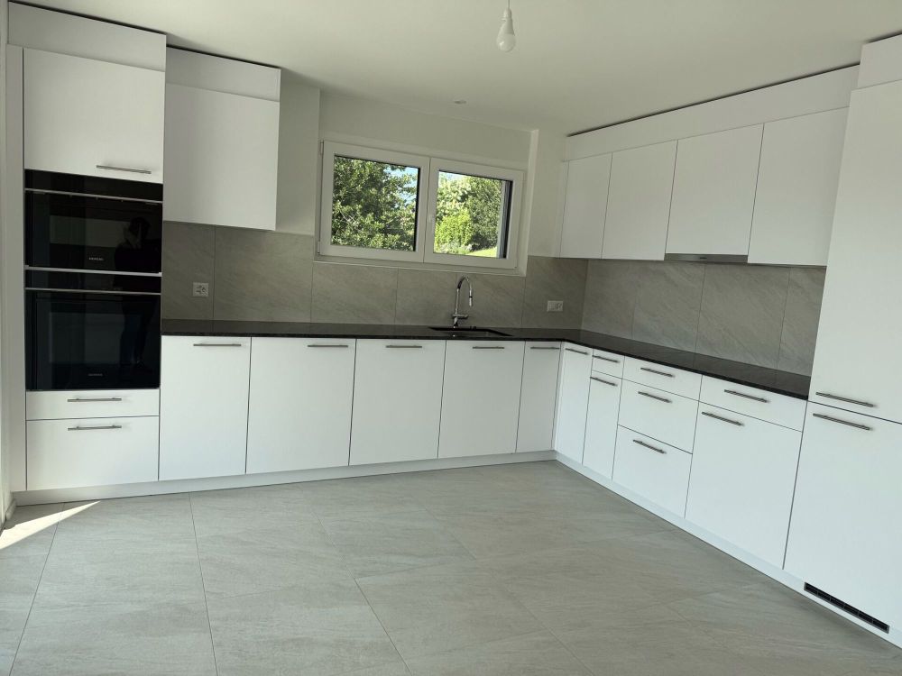 Appartement de 4,5 pièces au rez-de-chaussée - Bild 2