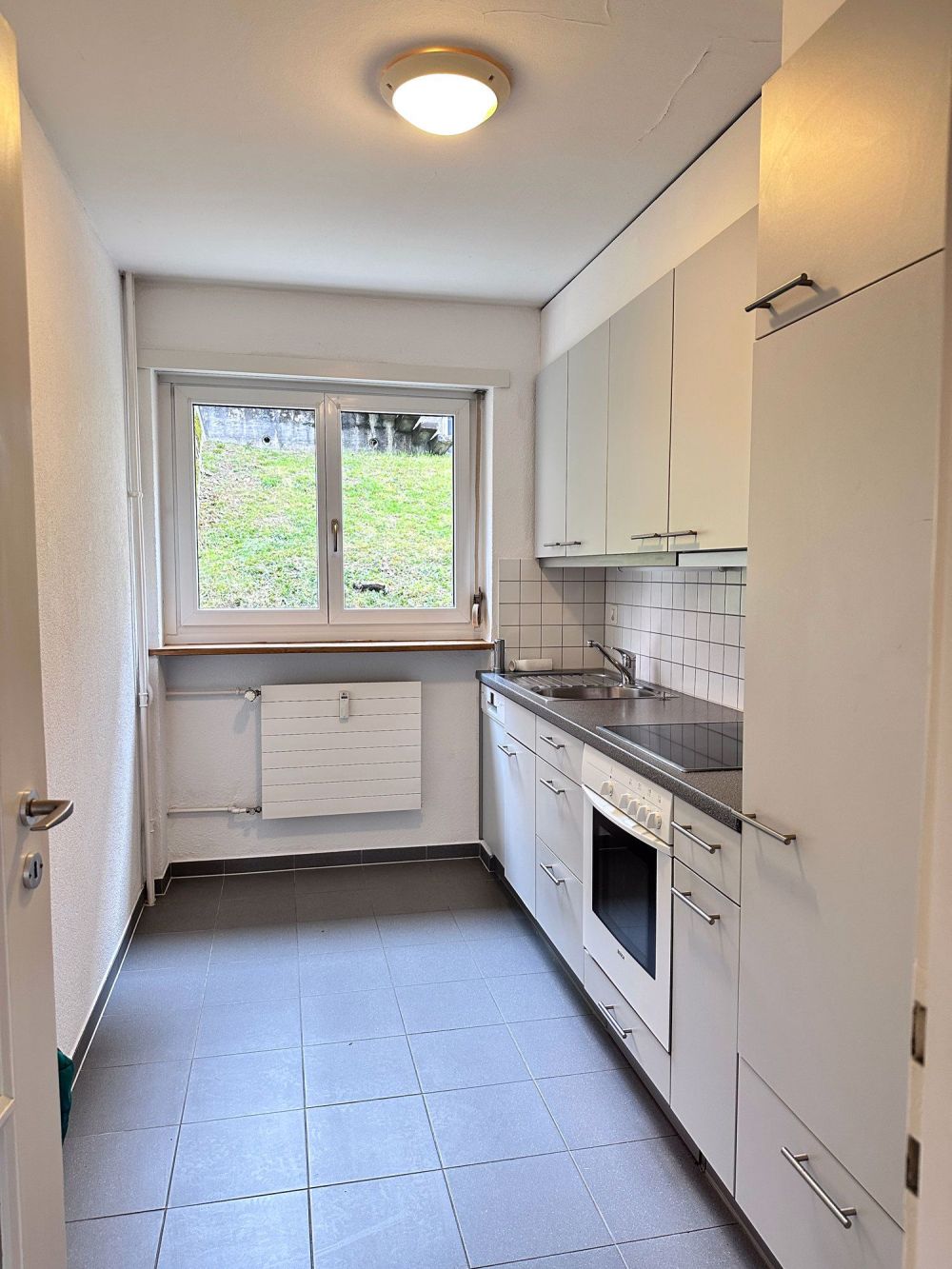 Erstbezug nach Teilsanierung - helle 3.0-Zimmer-Wohnung mit wundervoller Aussicht zu vermieten! - Bild 2