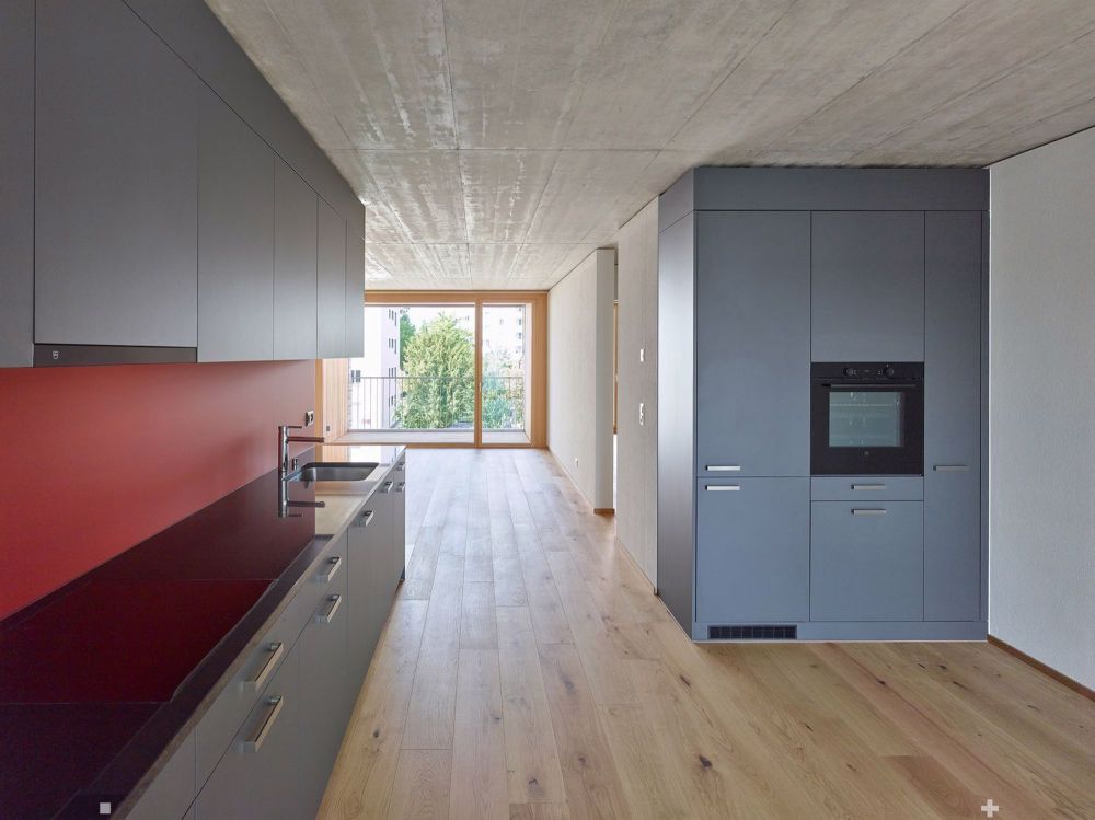 Moderne 3.5-Zimmer-Wohnung mit Balkon in Biel - Bild 1