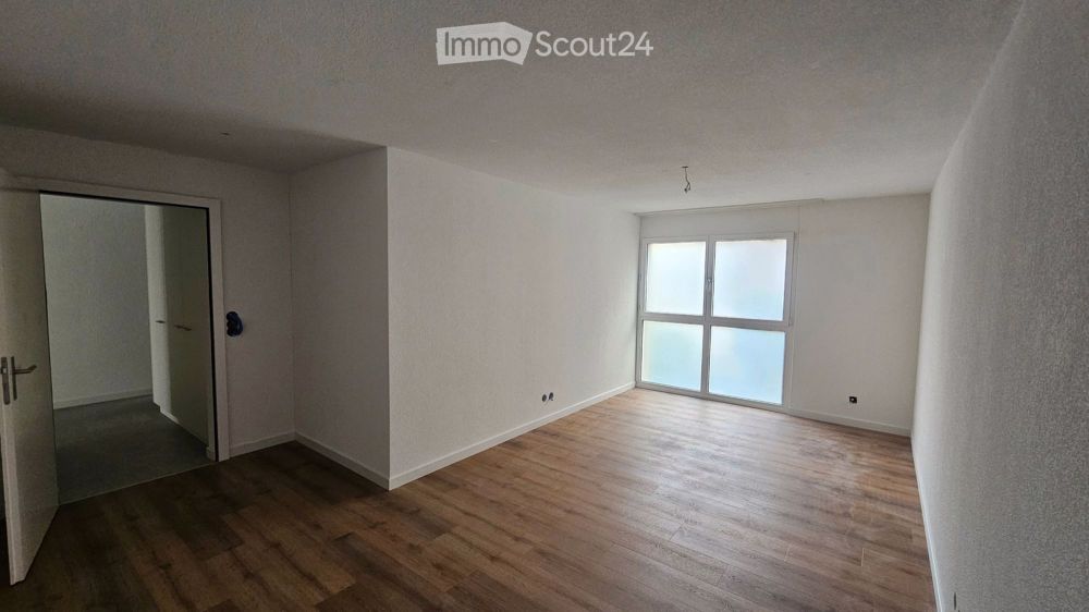 Moderne 3.5-Zimmer-Neubau-Wohnung in Belp mit Balkon und Garage - Bild 3