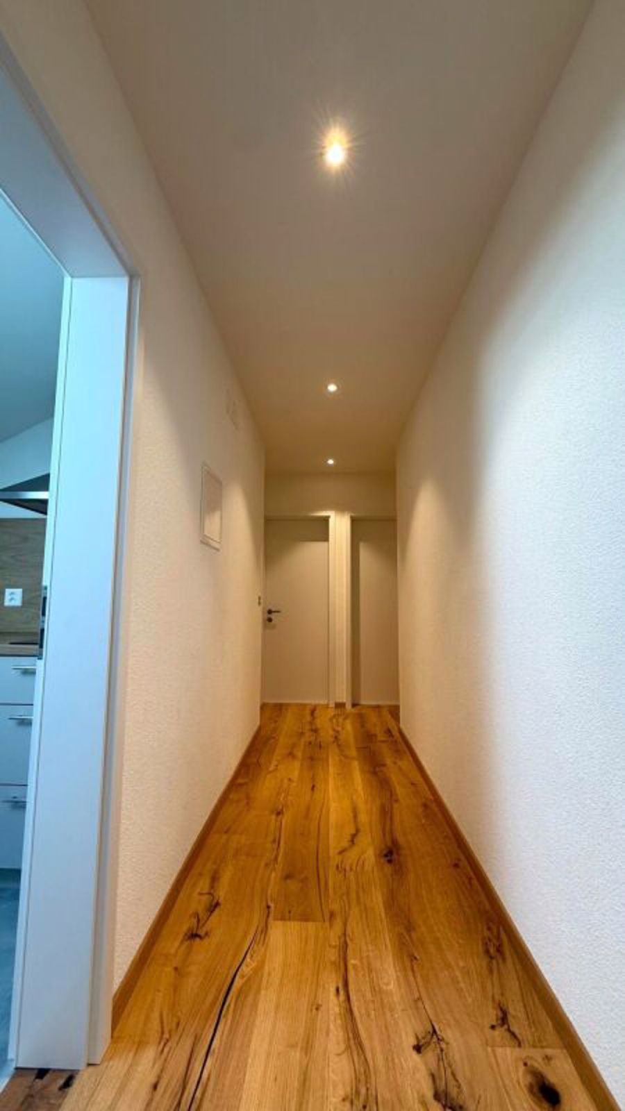 Sanierte 2.5 Zimmer Dachwohnung an urbaner Lage - Bild 6