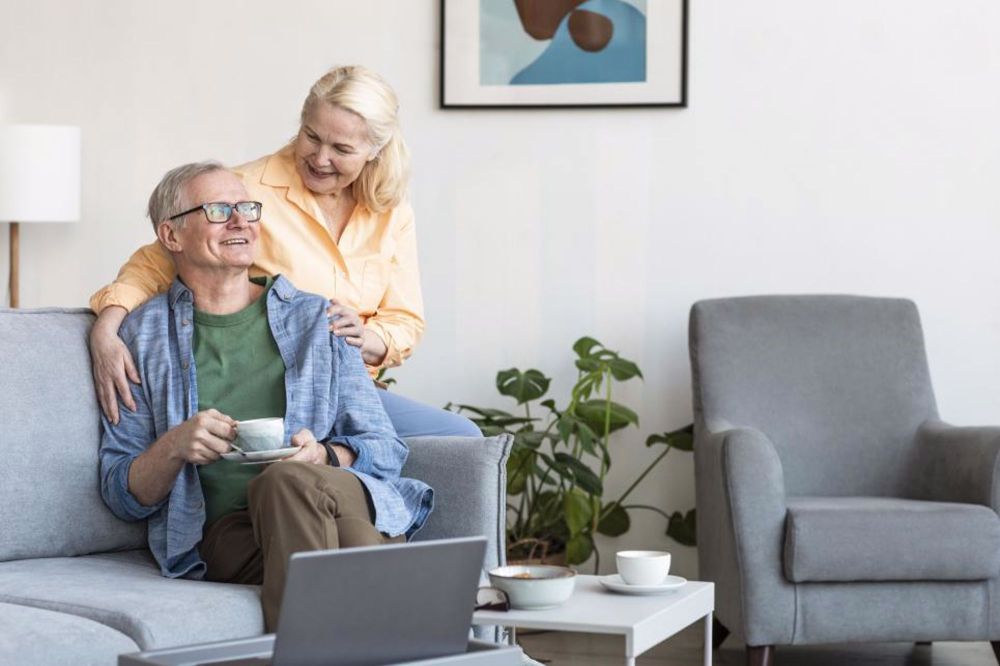 Pour senior, avec encadrement social ! Appartement neuf de 1.5 pièces au 1er étage - Bild 6