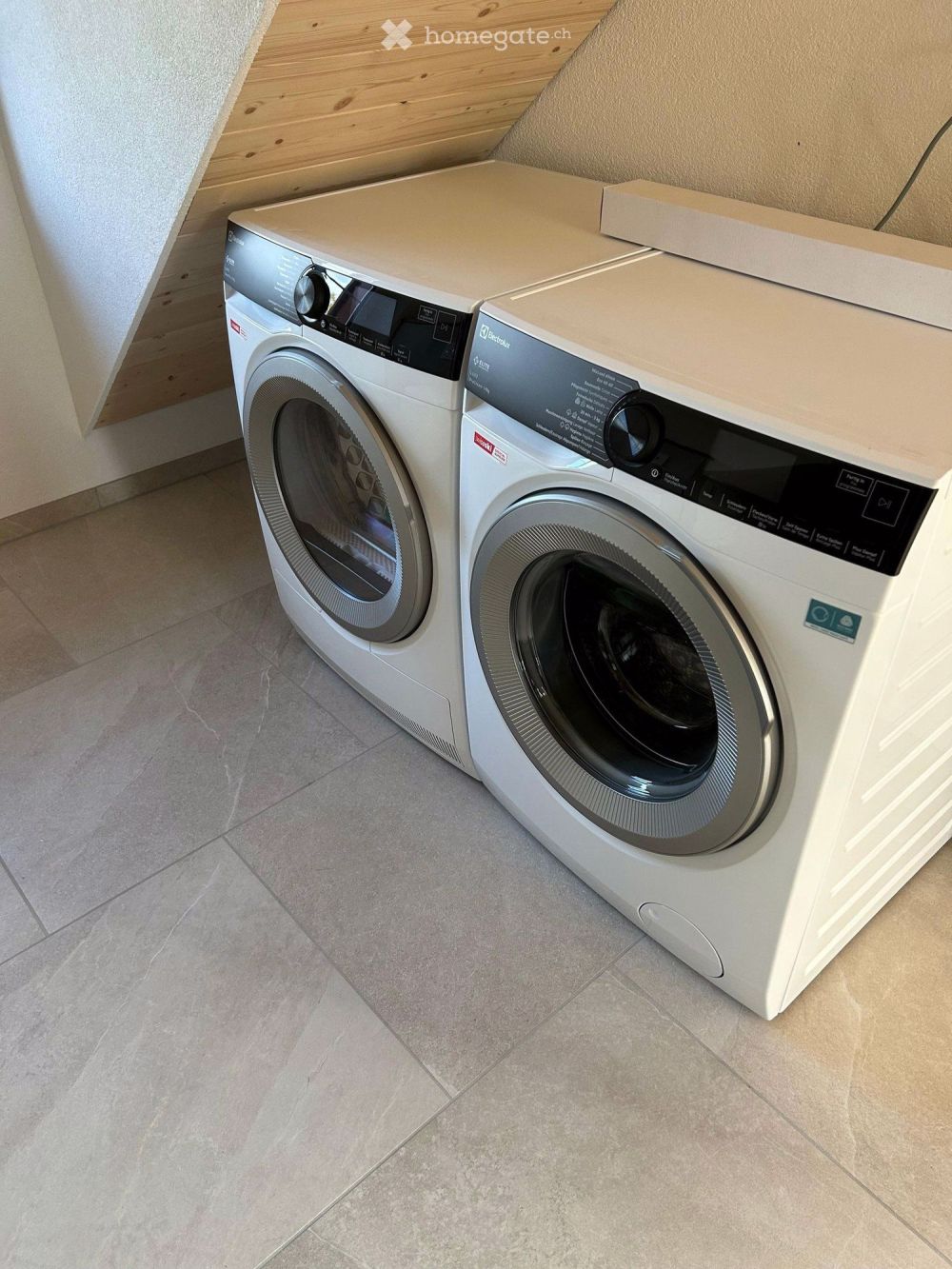 Moderne 2.5-Zimmer-Dachwohnung in Kümmertshausen - Bild 7