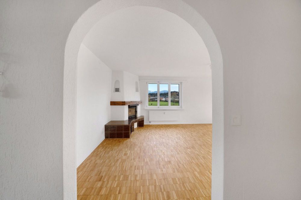 Erstvermietung nach Komplettsanierung: 4.5-Zimmer-Wohnung mit Balkon in Wagen - Bild 7