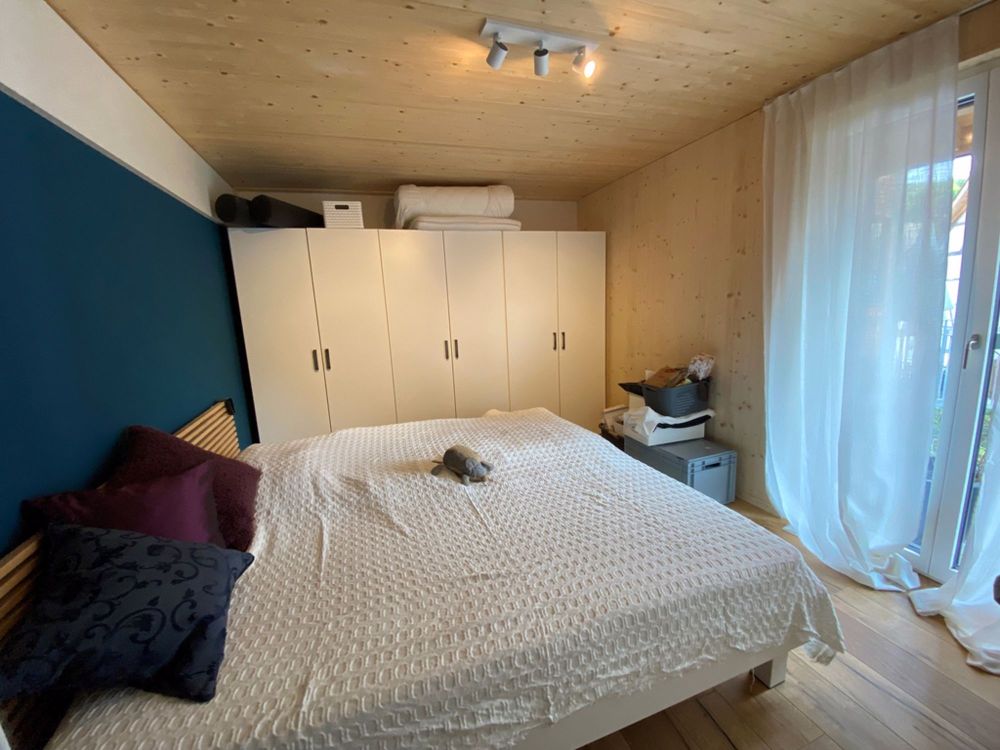 Tolle Wohnung mit eigenem Sitzplatz - Schlafzimmer.jpg