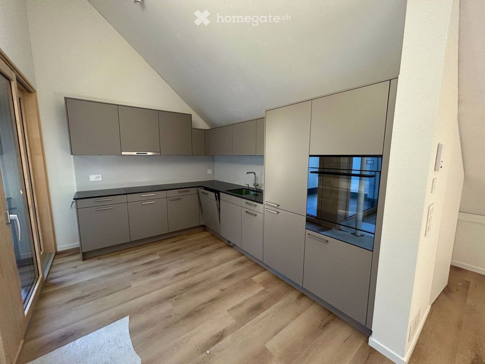 Moderne 4.5-Zimmer-Dachwohnung mit Panoramablick in Stettfurt - Bild 3