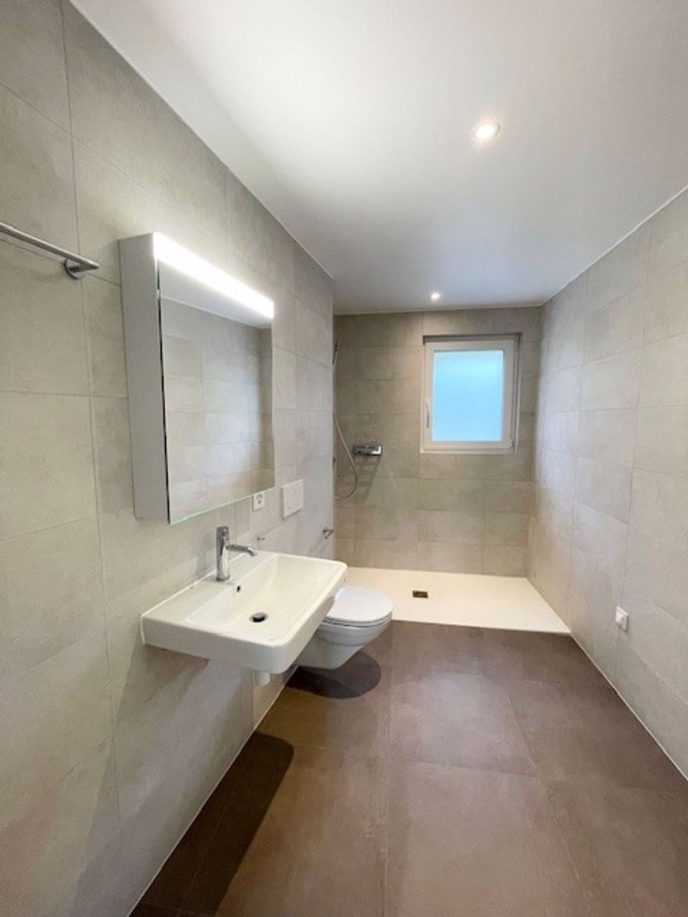 Neubau / Noch zwei 4,5-Zimmer-Wohnungen verfügbar - Bild 7