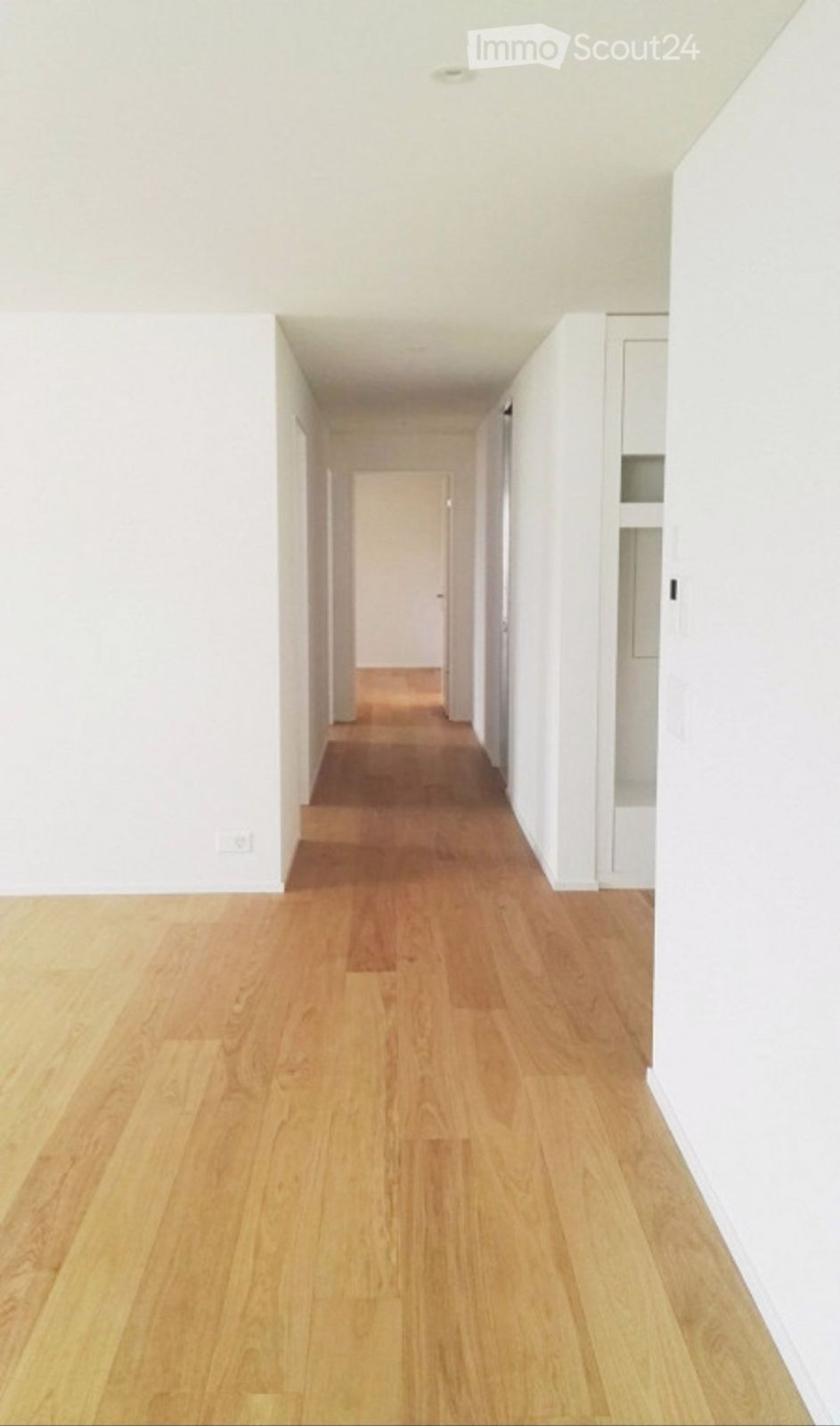 Edle 4 ½ Zimmer Attikawohnung mit Sauna - Bild 4