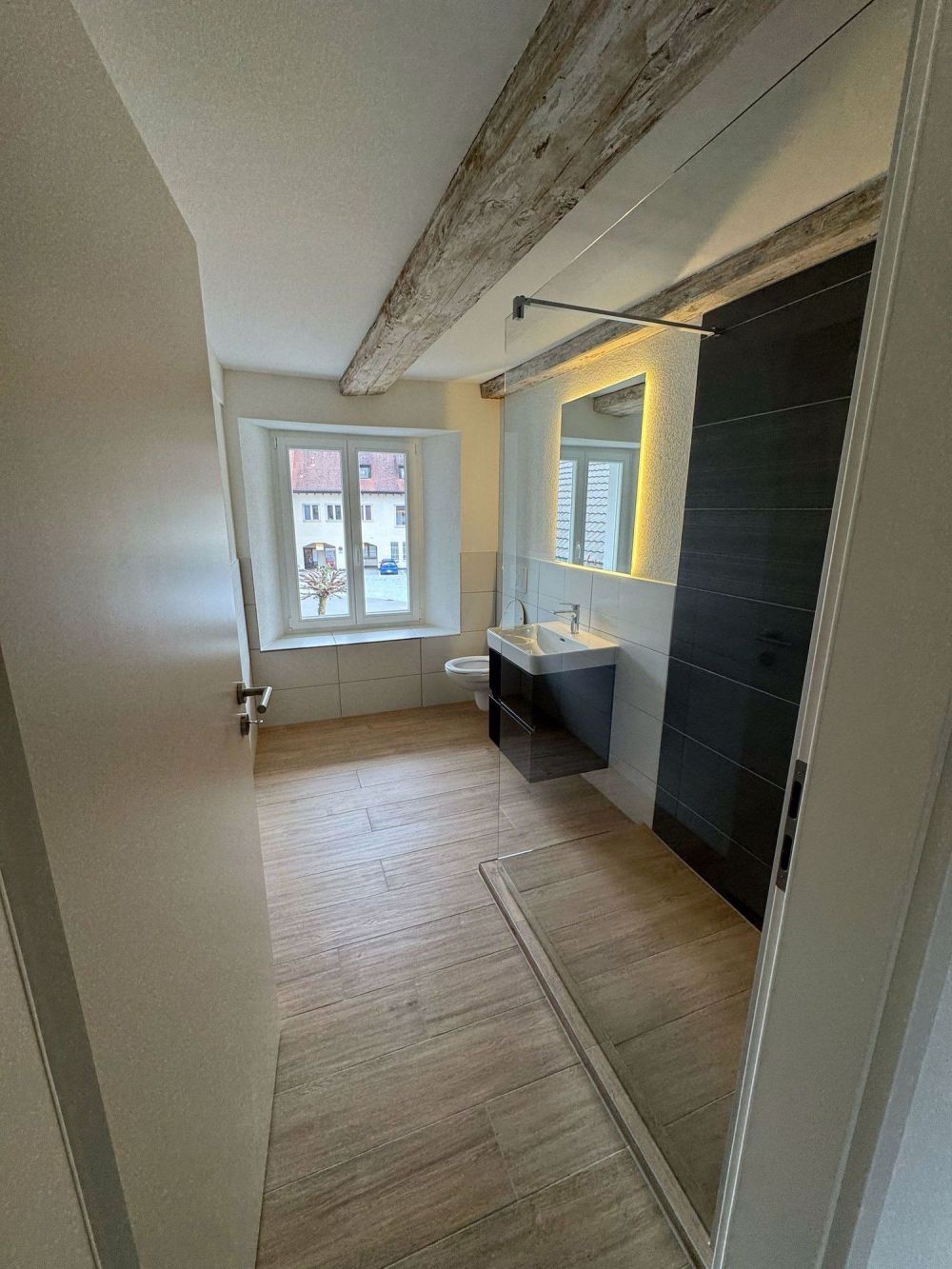 ERSTVERMIETUNG - Tolle 2.5 Zimmer Wohnungen an erstklassiger Lage - Bild 2