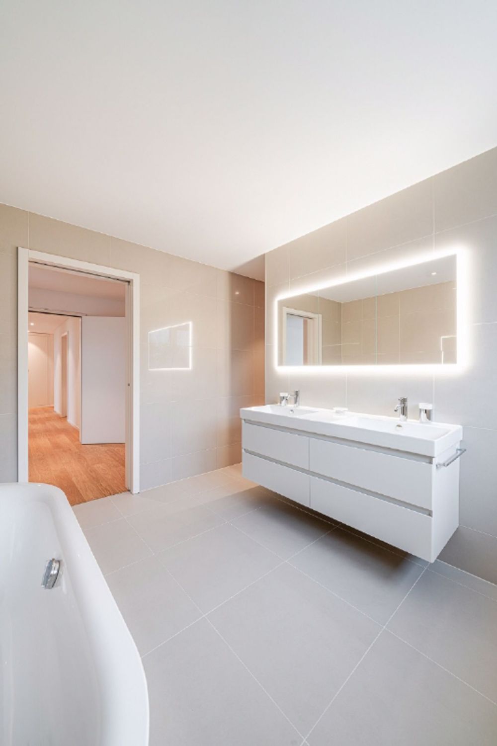 Idyllische Gartensitzplatzwohnung mit See- und Bergsicht - Badezimmer